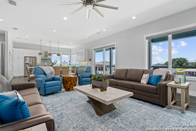 Image 39 of 52 For 107 Windjammer