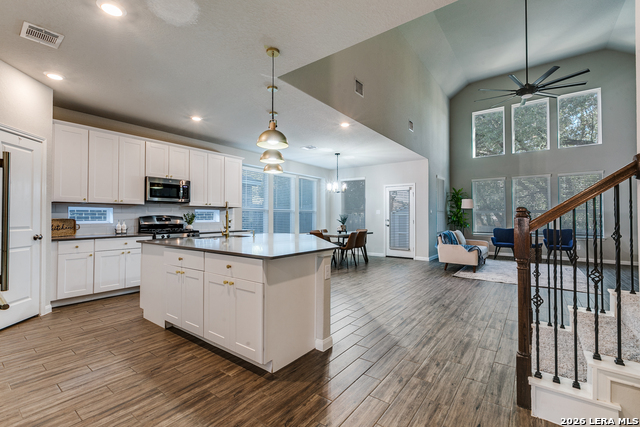 Image 3 of 25 For 15233 Cheshire