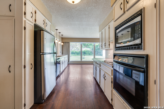 Image 10 of 25 For 223 Beechwood