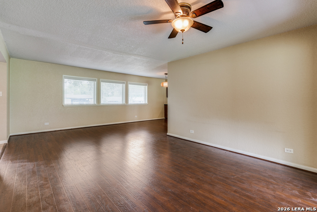 Image 12 of 25 For 223 Beechwood