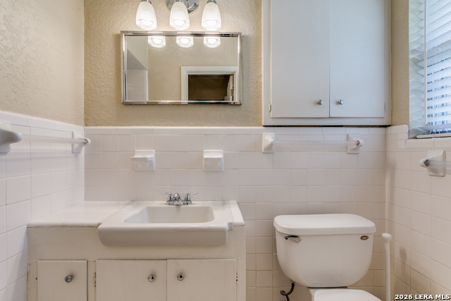 Image 21 of 25 For 223 Beechwood