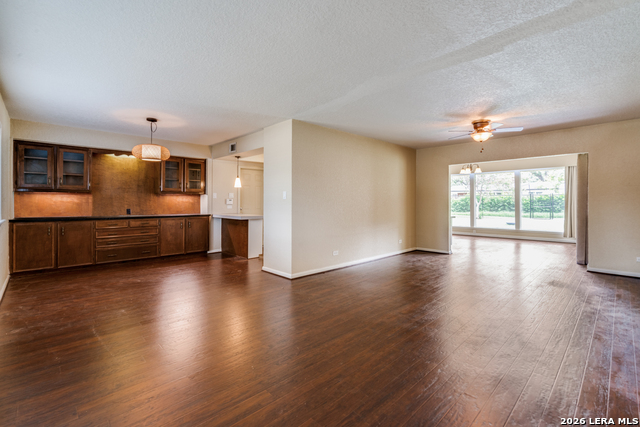 Image 4 of 25 For 223 Beechwood