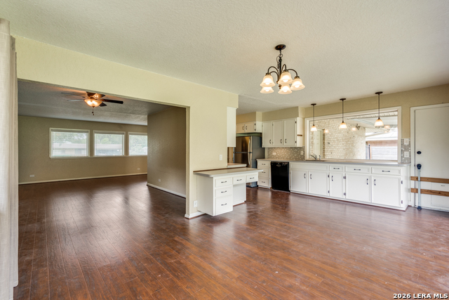 Image 7 of 25 For 223 Beechwood