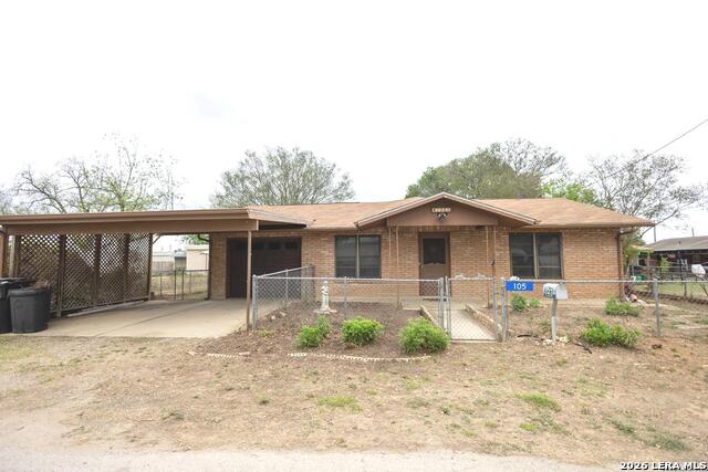 Details for 105 Sayers S, Devine, TX 78016