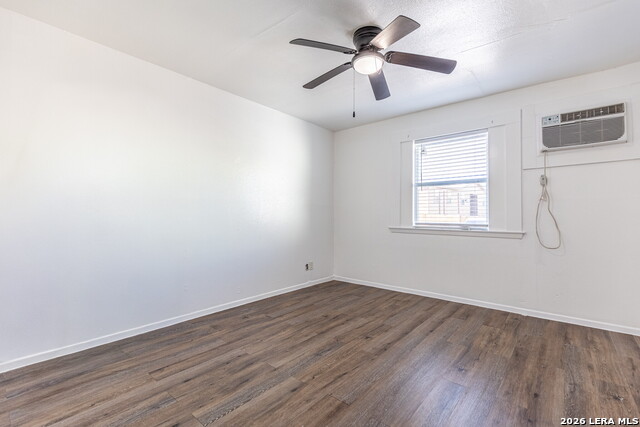 Image 17 of 29 For 7115 Glen Terrace  3