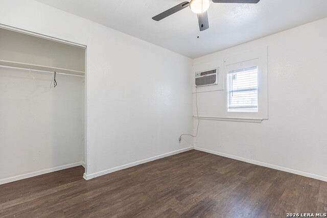 Image 23 of 29 For 7115 Glen Terrace  3