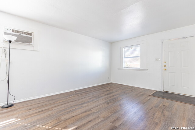 Image 7 of 29 For 7115 Glen Terrace  3