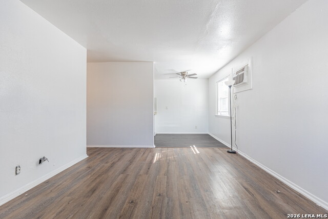 Image 9 of 29 For 7115 Glen Terrace  3