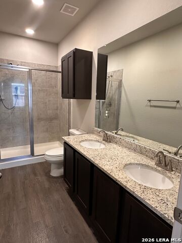 Image 11 of 13 For 620-622 Grayson Ln