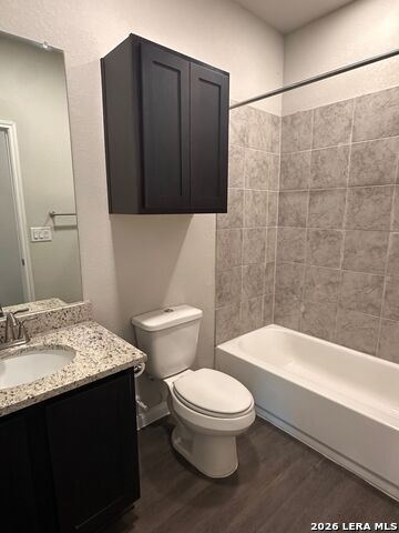 Image 6 of 13 For 620-622 Grayson Ln