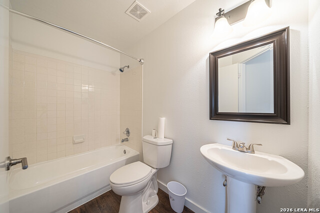 Image 8 of 13 For 9843 Highland