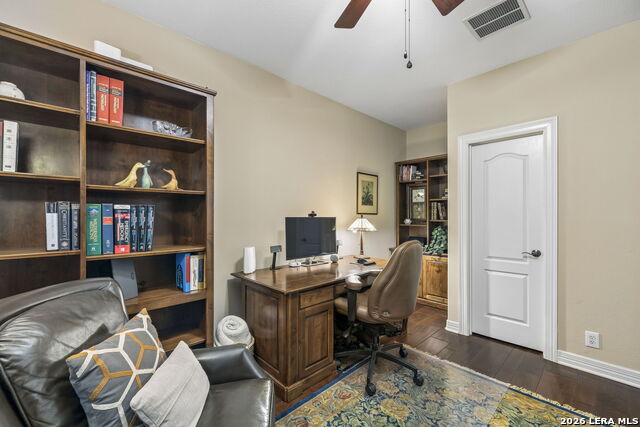 Image 19 of 93 For 18730 Danforth Cv