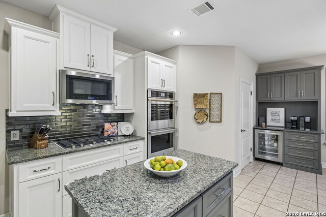 Image 29 of 93 For 18730 Danforth Cv