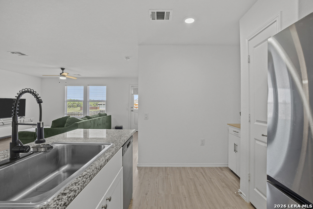 Image 11 of 49 For 575 Lew Pass