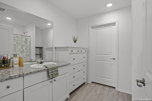 Image 19 of 49 For 575 Lew Pass