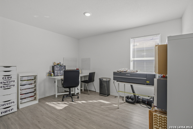 Image 23 of 49 For 575 Lew Pass