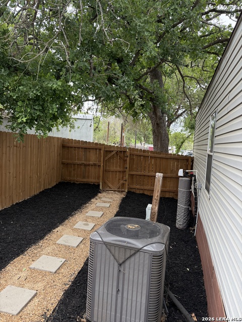 Image 5 of 26 For 240 Creekside