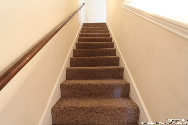 Listing photo id 8 for 5008 Flipper Dr