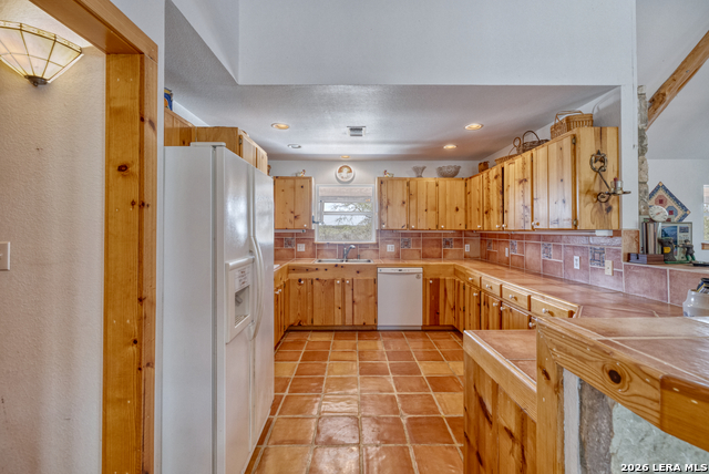 Image 16 of 47 For 2292 County Road 400