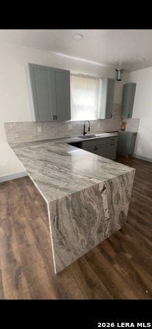 Image 7 of 9 For 637 Canton  