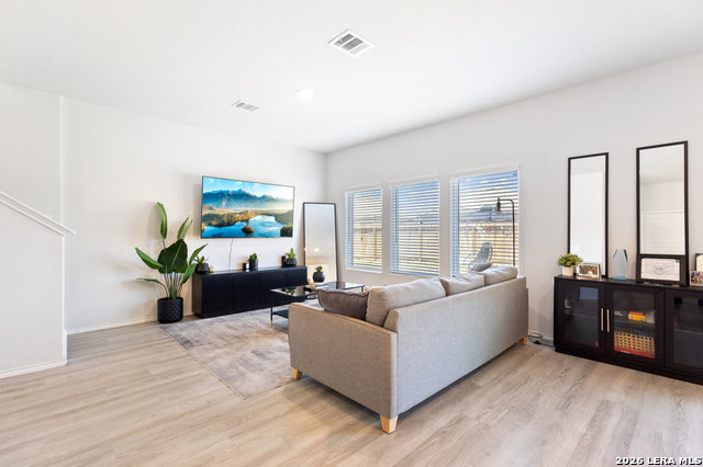 Image 4 of 23 For 1711 Cody Cliff