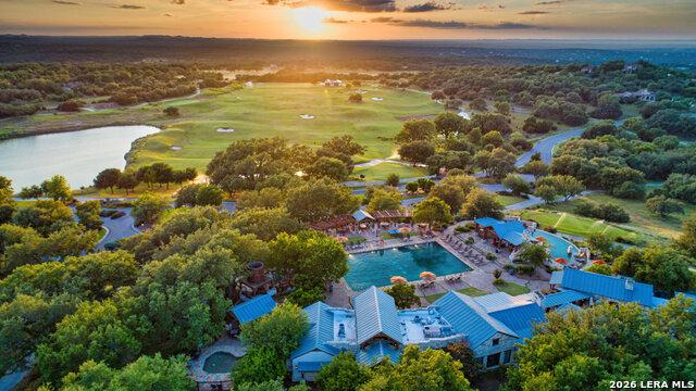 Image 7 of 18 For 12 Ledgestone Place