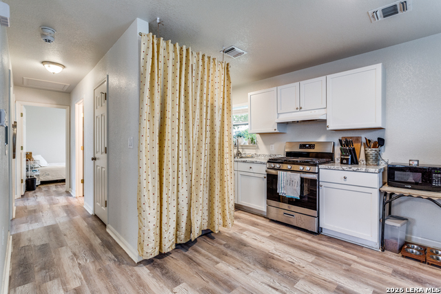 Image 10 of 28 For 266 Bundy St.