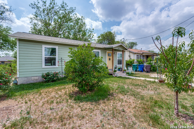 Image 24 of 28 For 266 Bundy St.