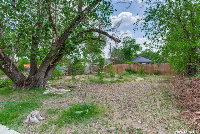 Image 28 of 28 For 266 Bundy St.