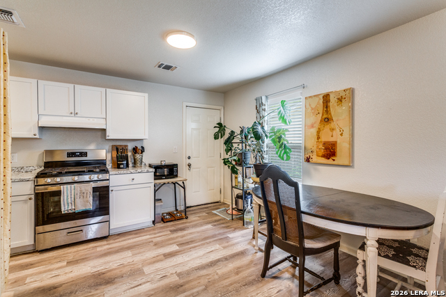 Image 3 of 28 For 266 Bundy St.