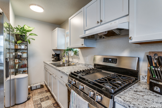 Image 4 of 28 For 266 Bundy St.