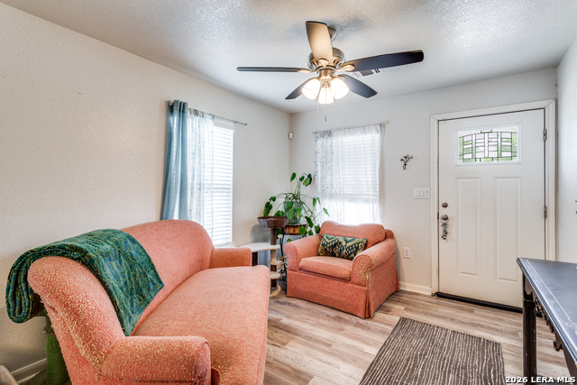 Image 5 of 28 For 266 Bundy St.