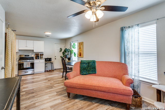 Image 6 of 28 For 266 Bundy St.