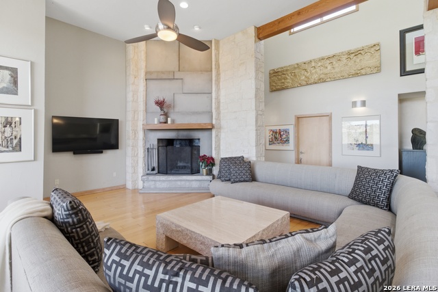 Image 14 of 79 For 170 Bootlegger