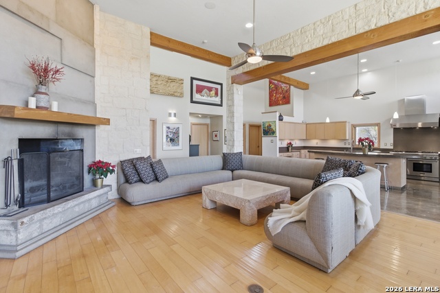 Image 15 of 79 For 170 Bootlegger