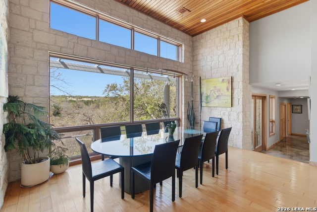 Image 16 of 79 For 170 Bootlegger