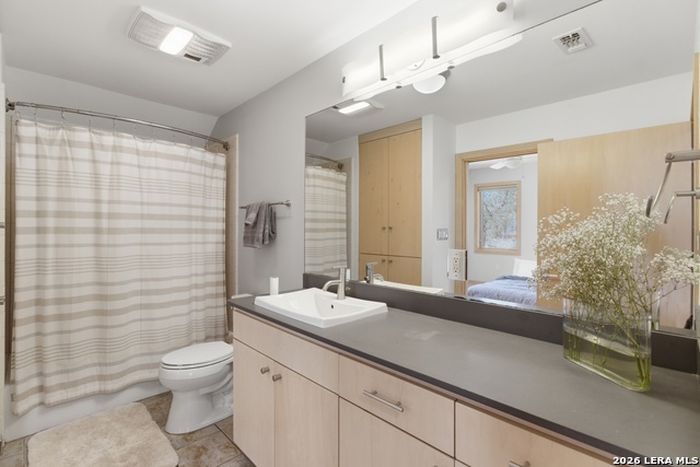 Image 23 of 79 For 170 Bootlegger