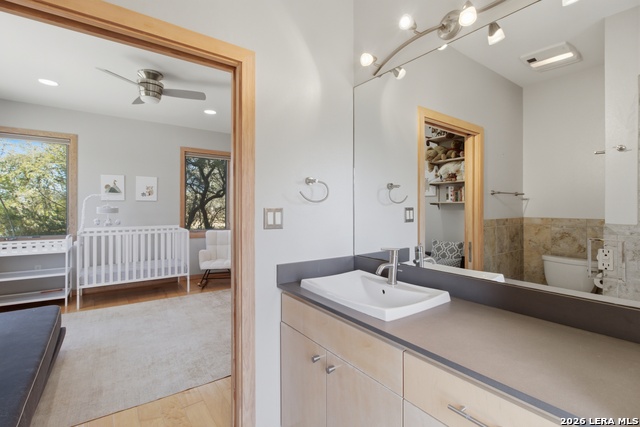 Image 25 of 79 For 170 Bootlegger