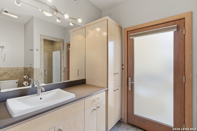 Image 26 of 79 For 170 Bootlegger