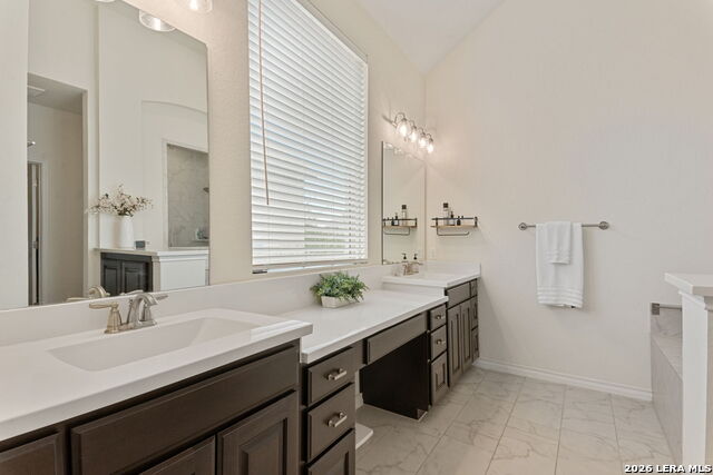 Listing photo id 15 for 162 Cimarron Creek