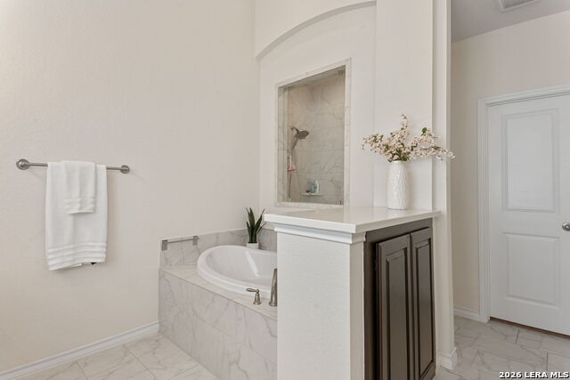 Listing photo id 16 for 162 Cimarron Creek