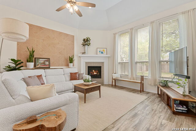 Listing photo id 18 for 162 Cimarron Creek