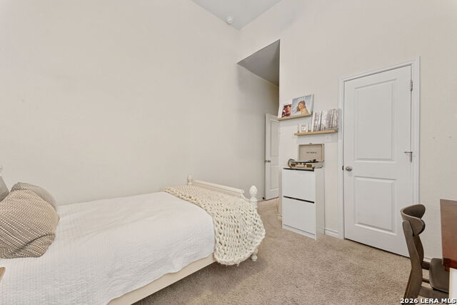 Listing photo id 22 for 162 Cimarron Creek