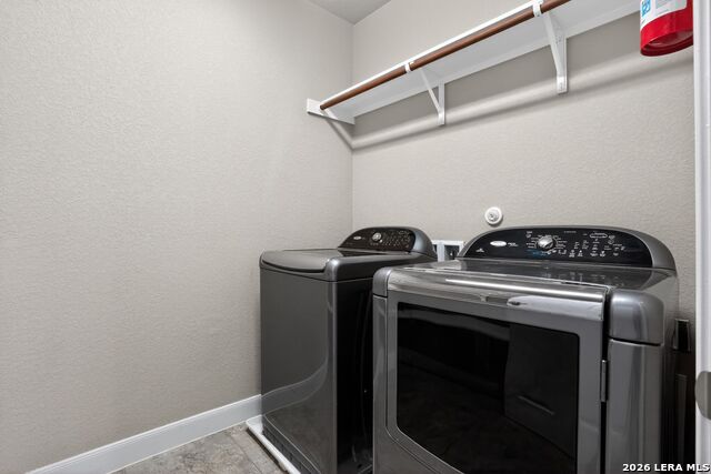 Image 31 of 49 For 18039 Branson