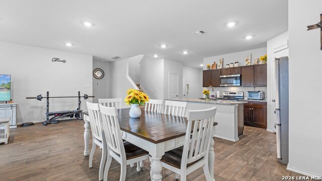 Image 7 of 21 For 731 Monarch Dr