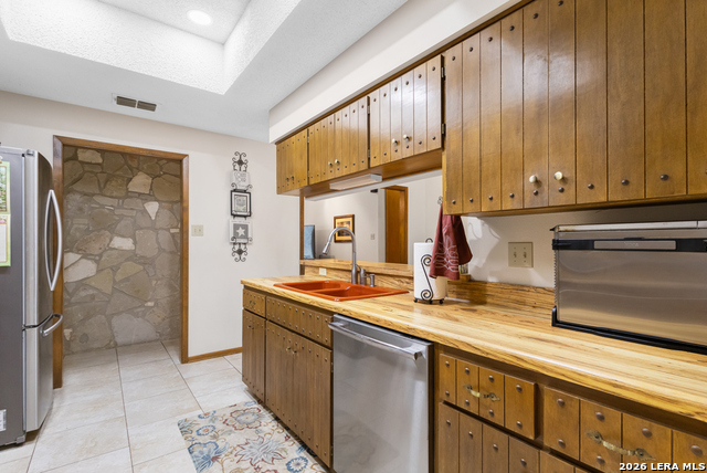 Image 11 of 35 For 8419 Burwell