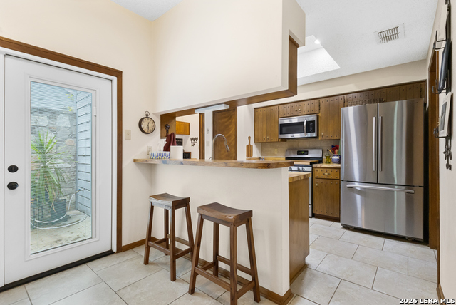 Image 14 of 35 For 8419 Burwell