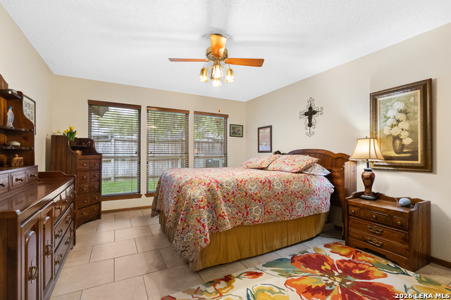 Image 17 of 35 For 8419 Burwell