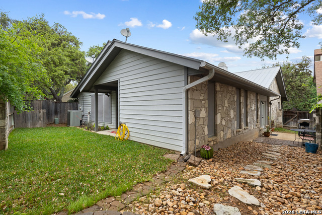 Image 28 of 35 For 8419 Burwell