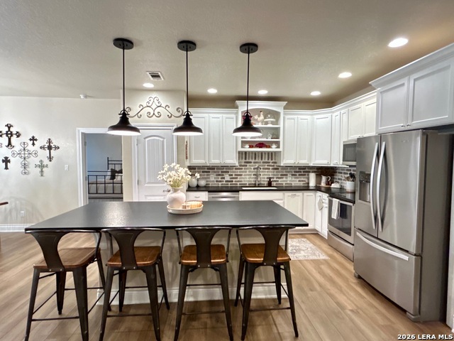 Image 19 of 52 For 1715 Mountain Springs